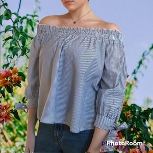 AE Off-Shoulder Top